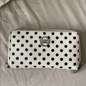 Michael kors wallet